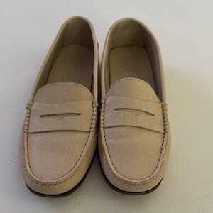 Tod's Women’s Loafer Micro Tooled Leather 9.5 Classic Comfort Driving Shoes